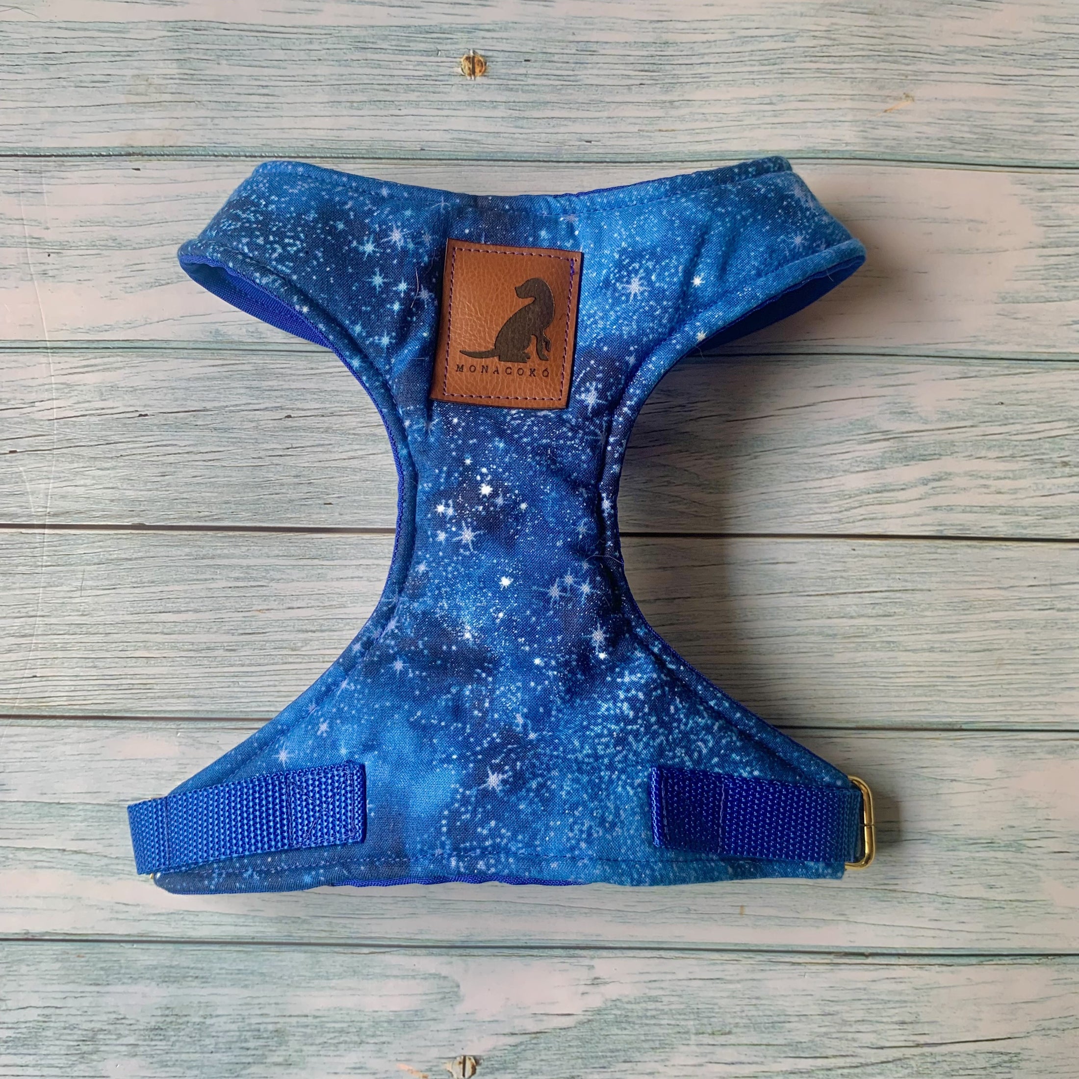 Pechera Universe arnes para perros y gatos