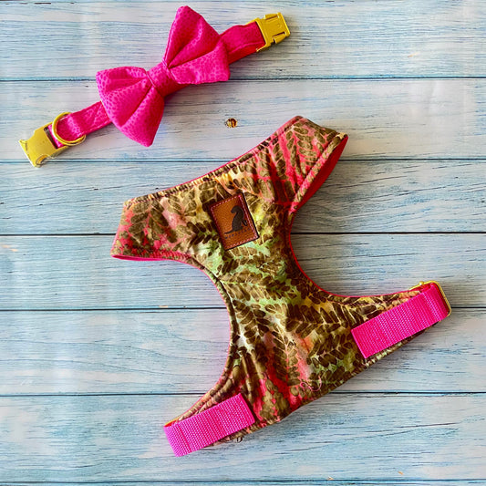 Conjunto Hojas Pink para perros y gatos Arnes+Collar con Corbatin